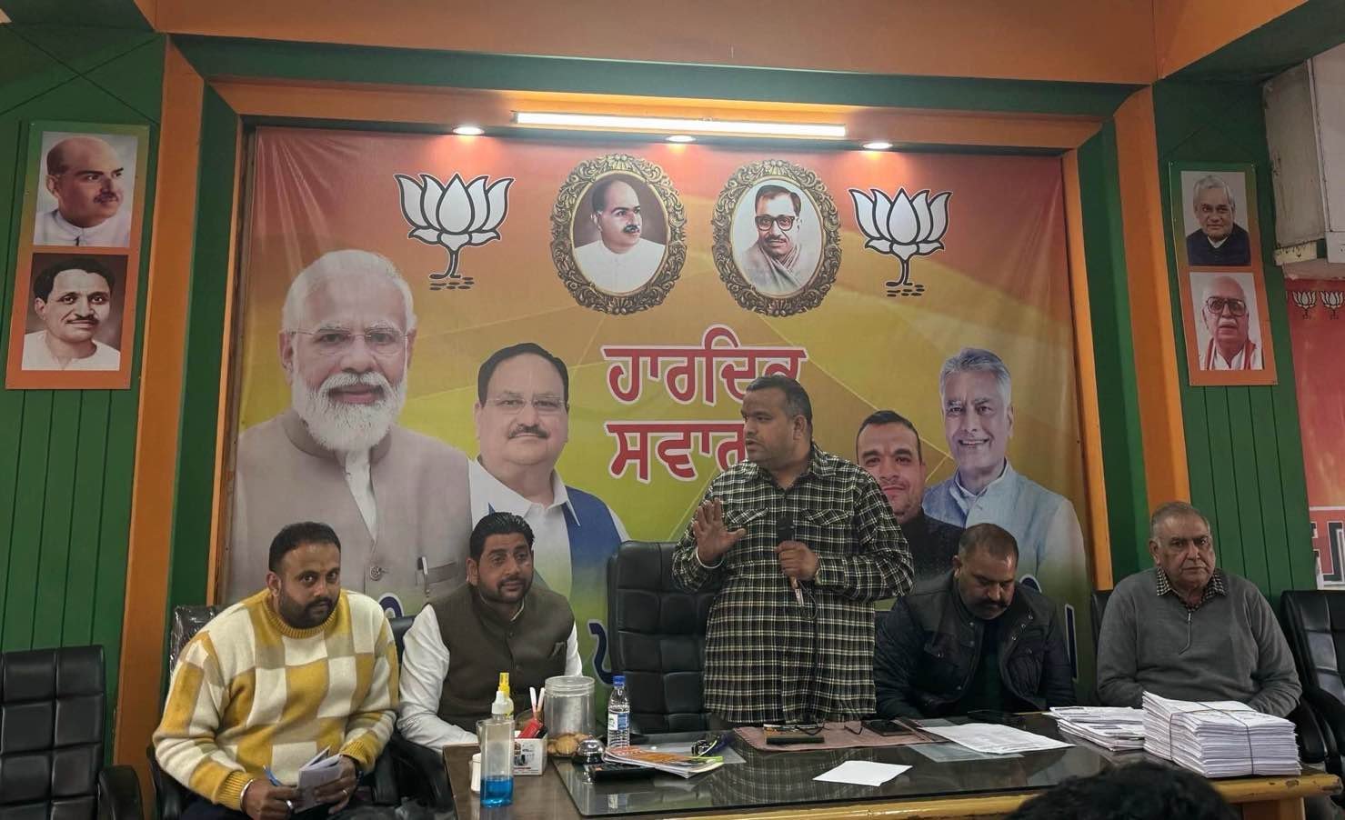 *वेस्ट विधानसभा के सभी भाजपा पार्षद उमीदवारों से सुशील शर्मा,सुशील रिंकू रिंकू,शीतल अंगुराल ने की विशेष बैठक*