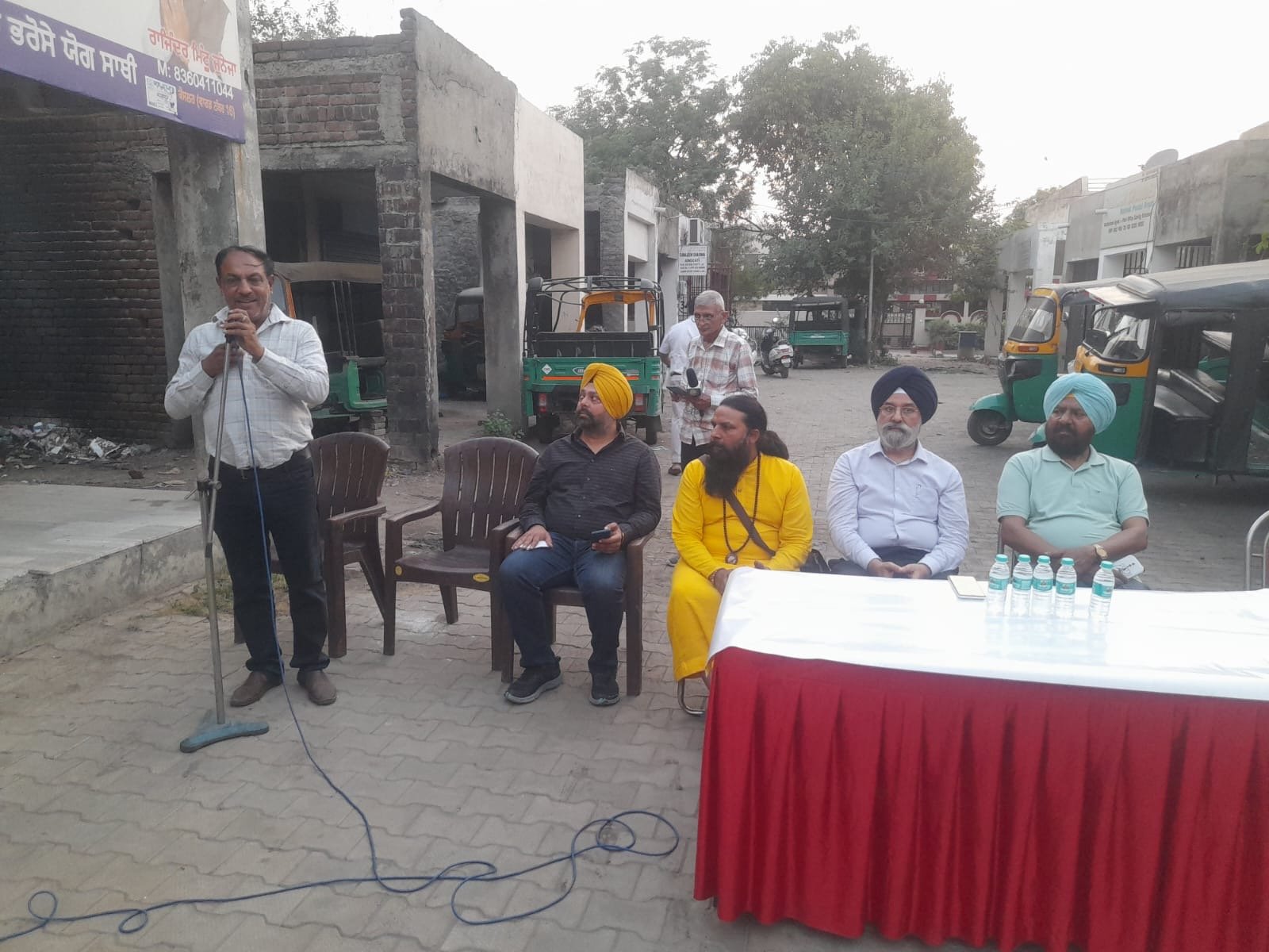 ਰੇਲਵੇ ਵਿਭਾਗ ਵੱਲੋਂ ਸੁਭਾਨਾ ਅਤੇ ਅਰਬਨ ਅਸਟੇਟ ਰੇਲਵੇ ਫਾਟਕ ਬੰਦ ਕਰਨ ਇਲਾਕੇ ਦੇ ਲੋਕ ਕਰ ਰਹੇ ਹਨ ਵਿਰੋਧ ।