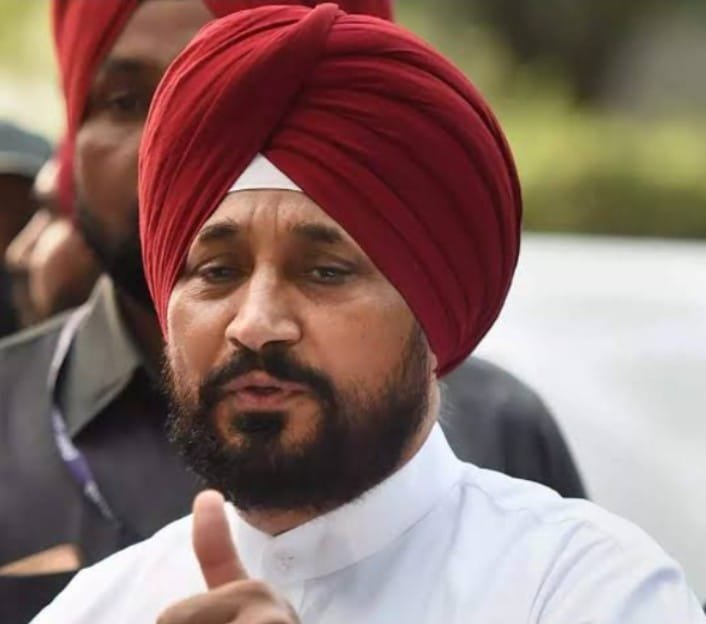 ਸਾਬਕਾ ਮੁੱਖ ਮੰਤਰੀ ਪੰਜਾਬ ਸਰਦਾਰ ਚਰਨਜੀਤ ਚੰਨੀ ਸੰਸਦ ਰਤਨ ਅਵਾਰਡ ਮਿਲਣ ਤੇ ਰਣਜੀਤ ਕੋਰ ਰਾਣੋ ਨੇ ਉਹਨਾਂ ਨੂੰ ਵਧਾਈ ਦਿੱਤੀ ।