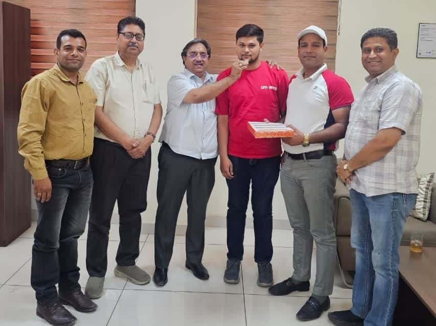 भाजपा प्रदेश महामंत्री राकेश राठौर ने प्रणव भाटिया को 12वीं क्लास में मेडिकल स्ट्रीम में प्रथम आने पर दी बधाई एवं शुभकामनाएं