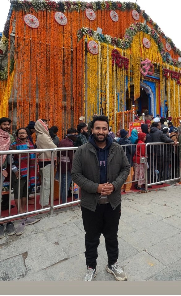 केदारनाथ धाम में दर्शन को लेकर हो रहे भेदभाव पर अभिषेक गुप्ता ने उत्तराखंड प्रशासन पर उठाए सवाल।