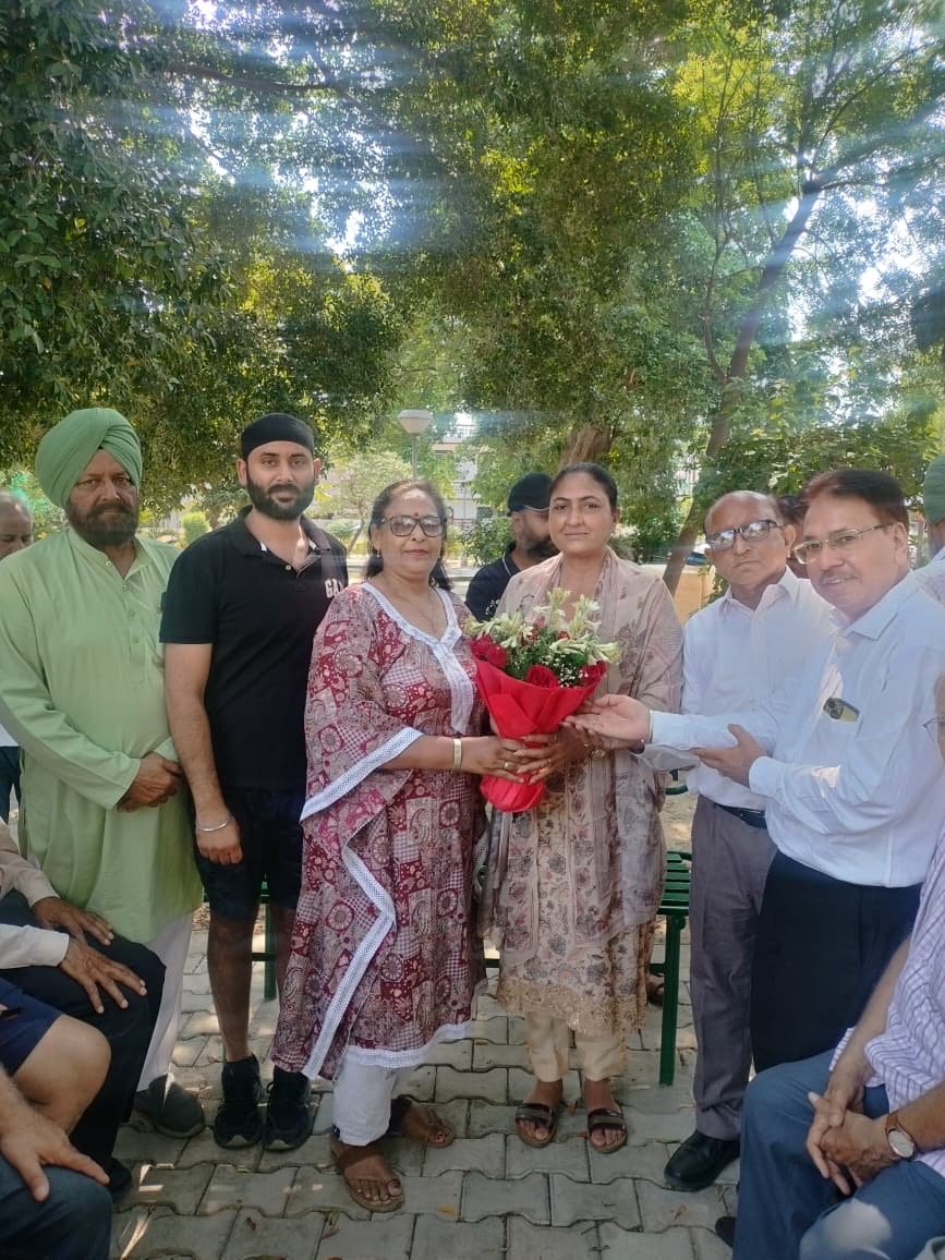 ਰਾਜਵਿੰਦਰ ਕੌਰ ਥਿਆੜਾ ਨੇ ਪਰਿਆਵਰਨ ਦਿਵਸ ਉੱਤੇ ਅਰਬਨ ਅਸਟੇਟ ਪਾਰਕ ਨੰਬਰ ਪੰਜ  ਵਿੱਚ ਬੂਟੇ ਲਗਾਏ ਗਏ ।