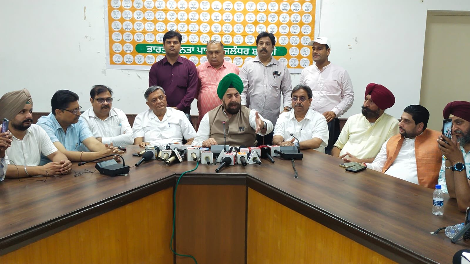 कांग्रेस का आज भी मानना है कि इस देश की सत्ता पर केवल और केवल उनके परिवार का हक है:-आर.पी सिंह