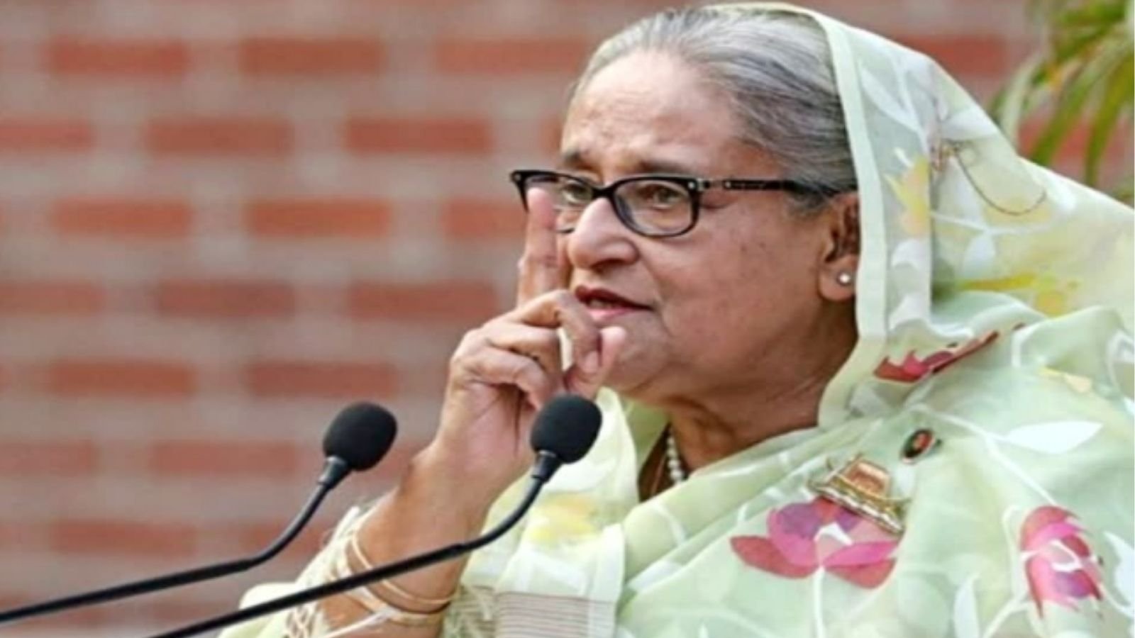 बांग्लादेश की पूर्व पीएम शेख हसीना को 6 महीने जेल की सजा, जानें क्या है पूरा मामला