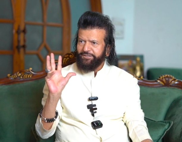 पूर्व सांसद हंसराज हंस ने किया दिलजीत दोसांझ का समर्थन