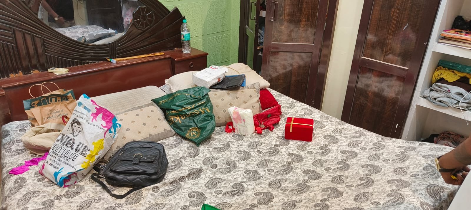 जालंधर सरेआम घर से Gun Point पर लाखों की नगदी और गहने लेकर लुटेरे फरार