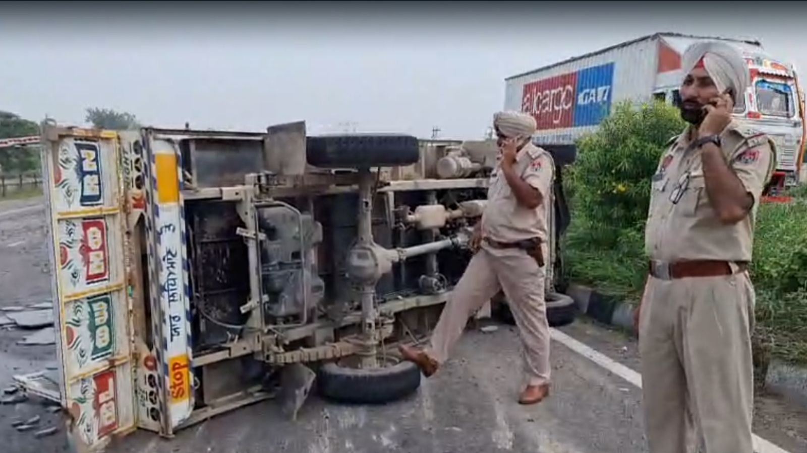 पंजाब में लगातार दूसरे दिन सुबह-सुबह रोड एक्सीडेंट, हादसे में 3 लोगों की मौ'त, Video देखें 