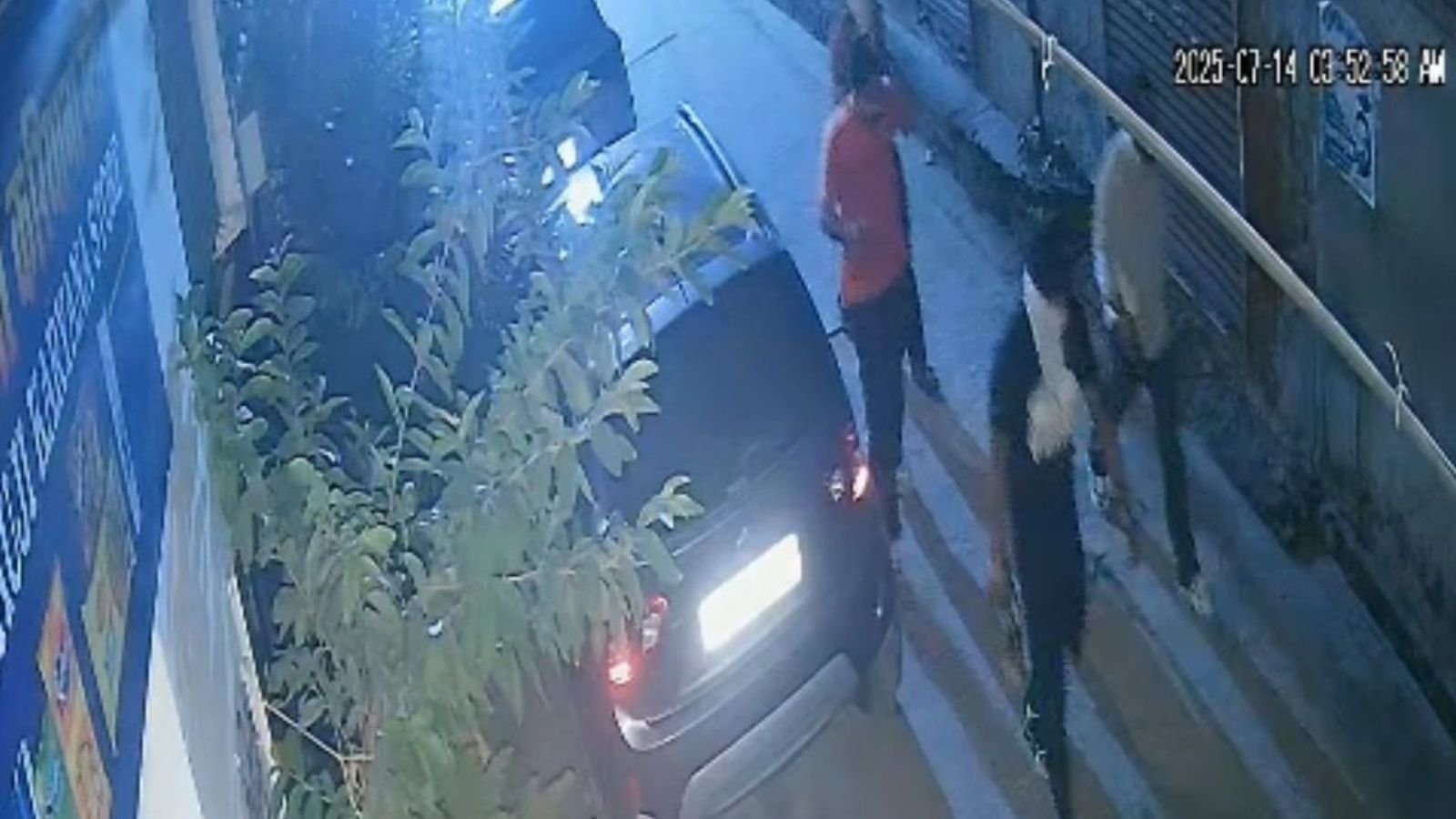 पूर्व सांसद सुशील रिंकू के घर के पास दिखे हथियारबंद नौजवान, CCTV फुटेज आई सामने