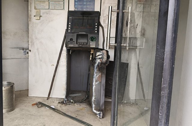 जालंधर में SBI के ATM से लाखों रुपए लूट कर लूटेरे फरार   जांच में जुटी पुलिस 