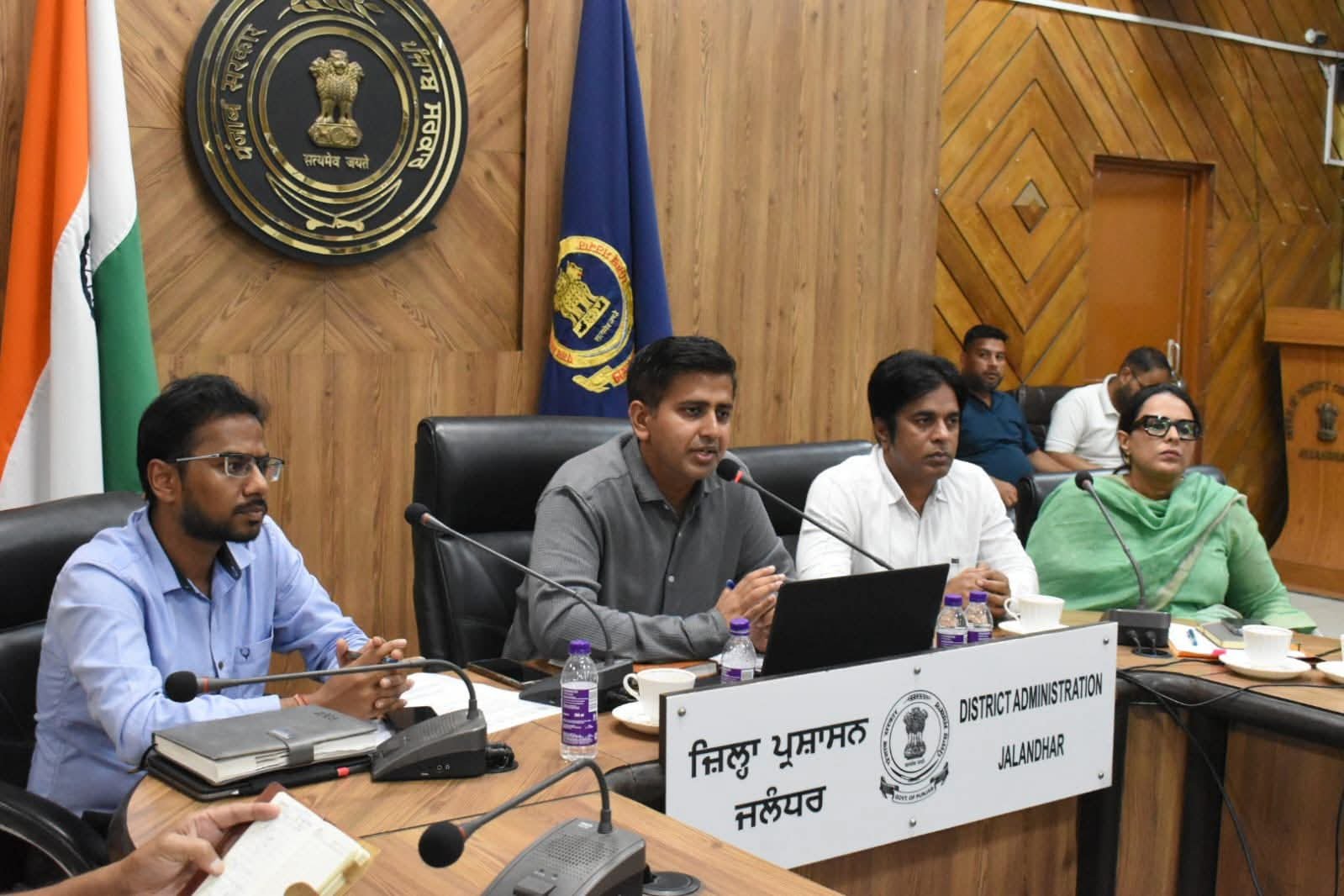 15 अगस्त समारोह की तैयारियां हुई शुरू  DC ने अधिकारियों के साथ की उच्चस्तरीय बैठक  पढ़ें पूरी खबर