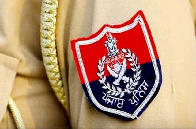 पंजाब पुलिस के कांस्टेबल वर्दी की आड़ में करते थे हेरोइन की तस्करी   साथियों सहित हुए गिरफ्तार   पढ़ें पूरी खबर 