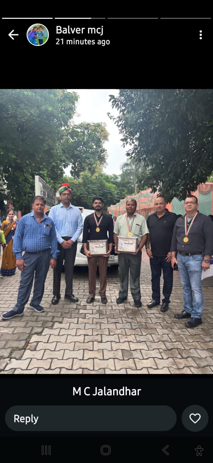 ਨਗਰ ਨਿਗਮ ਕਮਿਸ਼ਨਰ ਗੌਤਮ ਜੈਨ ਨੇ ਵਧੀਆ ਕੰਮ ਕਰਨ ਲਈ ਨਿਗਮ ਦੇ ਕਰਮਚਾਰੀਆਂ ਨੂੰ ਸਨਮਾਨਿਤ ਕੀਤਾ ।