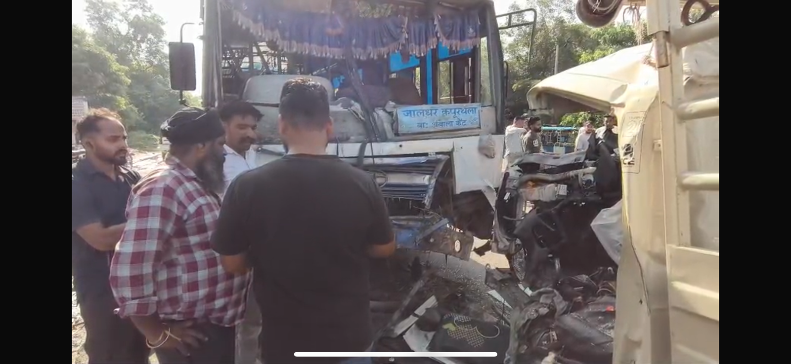 जालंधर में सुबह-सुबह दर्दनाक हादसे में 3 की मौ,  PRTC Bus ने पिकअप को मारी टक्कर, देखें Video 