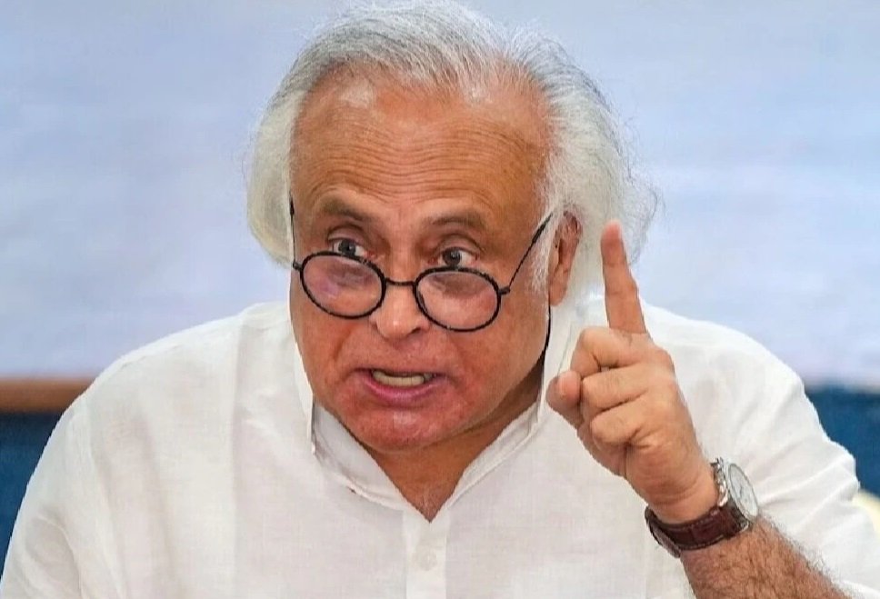 प्रधानमंत्री की डिग्री विवाद पर कांग्रेस का जबरदस्त हमला  आम जनता से क्यों छिपाई जा रही है,PM मोदी की डिग्री: जयराम रमेश   पढ़ें पूरी खबर