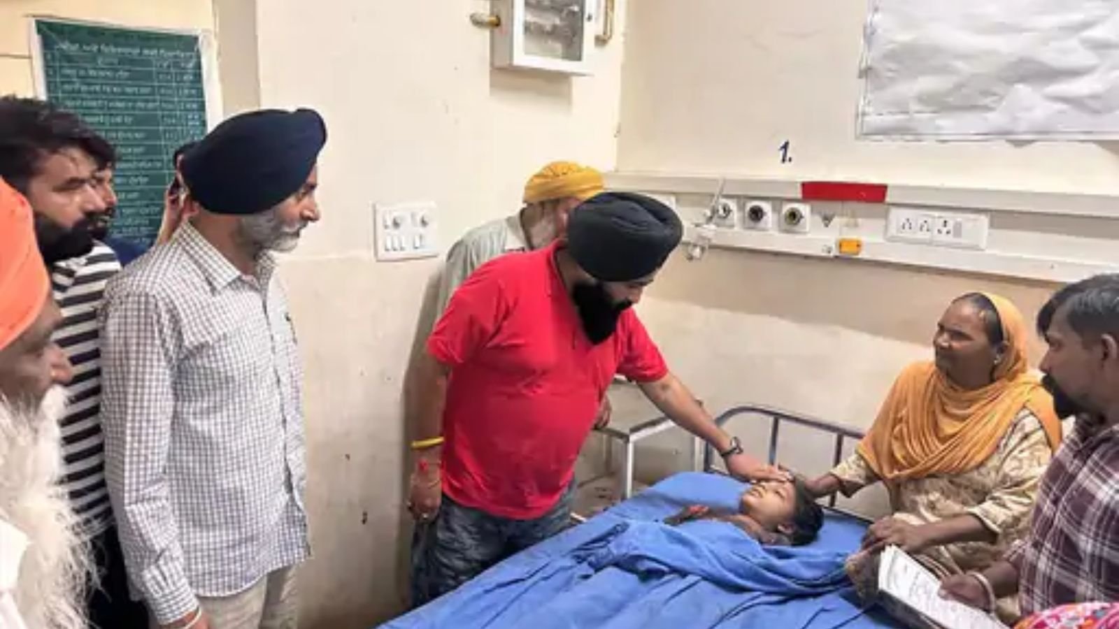 अमृतसर में परिवार पर गिरी छत, 12 साल की बच्ची की मौ'त, अन्य जख्मी