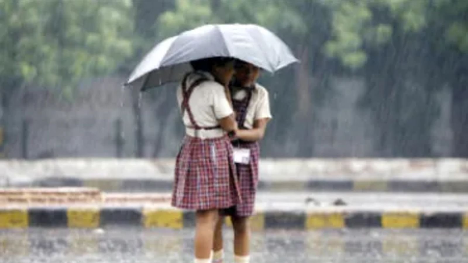 BREAKING : पंजाब में स्कूल-कॉलेज और यूनिवर्सिटीज़ में बढ़ी छुट्टियां, शिक्षामंत्री ने किया ऐलान