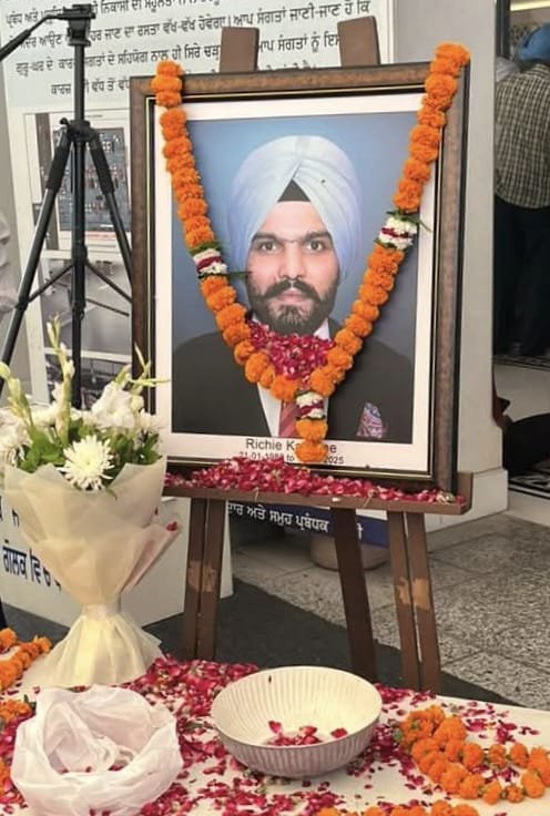 मोहिंदर सिंह केपी के बेटे रिची केपी की अंतिम अरदास में पहुंचे डेरा ब्यास प्रमुख गुरिंदर सिंह ढिल्लों सहित कई दिग्गज नेता, दी श्रद्धांजलि   पढ़ें पूरी खबर 