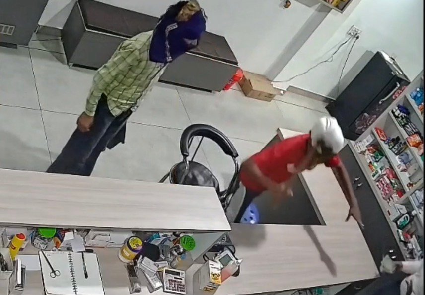 मेडिकल स्टोर में हथियार ले घुसे लुटेरे, वारदात के बाद एक दबोचा  पढ़ें पूरी खबर 