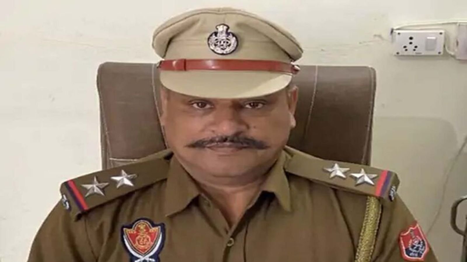 जालंधर SHO Bhushan Kumar मामले मेंअब एक और महिला आई सामने, प्रताड़ित करने के लगाए आरोप, देखें Video