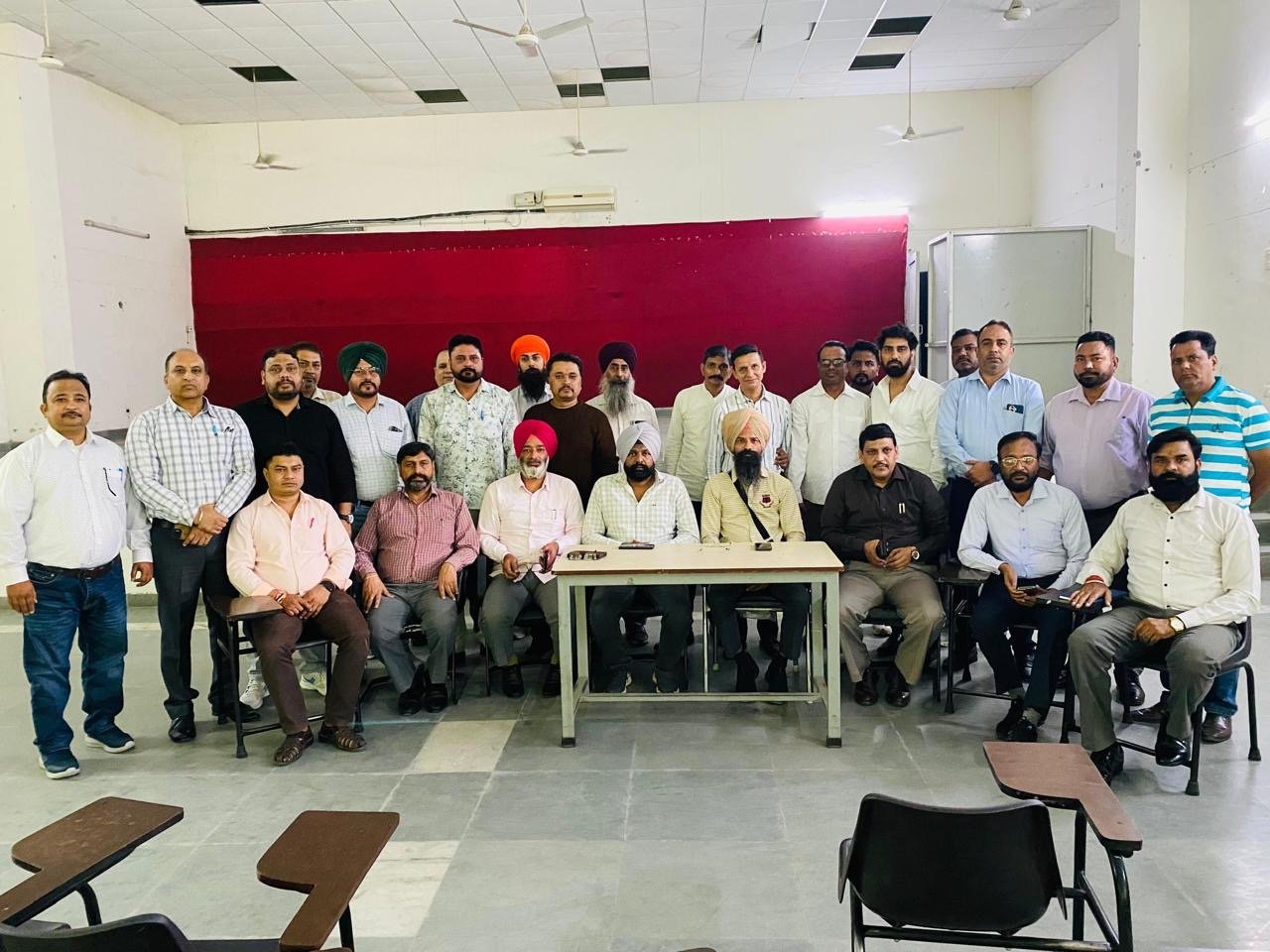 ਪੰਜਾਬ ਸਟੇਟ ਮਨਿਸਟੀਰੀਅਲ ਸਰਵਿਸਿਜ ਯੂਨੀਅਨ ਵੱਲੋਂ ਮੁਲਾਜ਼ਮਾਂ ਦੀ ਮੰਗਾਂ ਲਈ ਕੀਤਾ  ਸੰਘਰਸ਼ ਦਾ ਐਲਾਨ ।