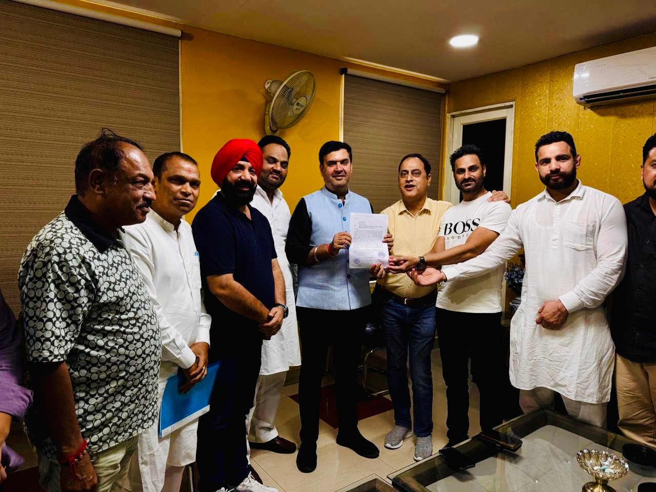 ਸੜਕਾਂ ਉੱਤੇ ਅਵਾਰਾ ਪਸ਼ੂ ਅਤੇ ਜਾਨਵਰ ਹਾਦਸਿਆਂ ਦਾ ਕਾਰਨ ਬੰਦੇ ਨੇ ਕਈਆਂ ਇਲਾਕਿਆਂ ਵਿੱਚ ਬਹੁਤ ਦਿੱਕਤ ਆਉਂਦੀ ਹੈ: ਮੁਕੇਸ਼ ਸੇਠੀ 