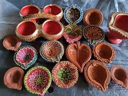 रोशनी के साथ खुशबू फैलाएंगे दीये  दिल्ली के दीयों से जगमगाएंगे घर आइसक्रीम कप गिफ्ट पैक बने लोगों की पसंद  पढ़े पूरी खबर