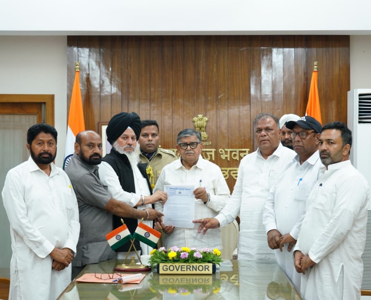 ਬਸਪਾ ਦਾ ਵਫਦ ਰਾਜਪਾਲ ਨੂੰ ਮਿਲਿਆ