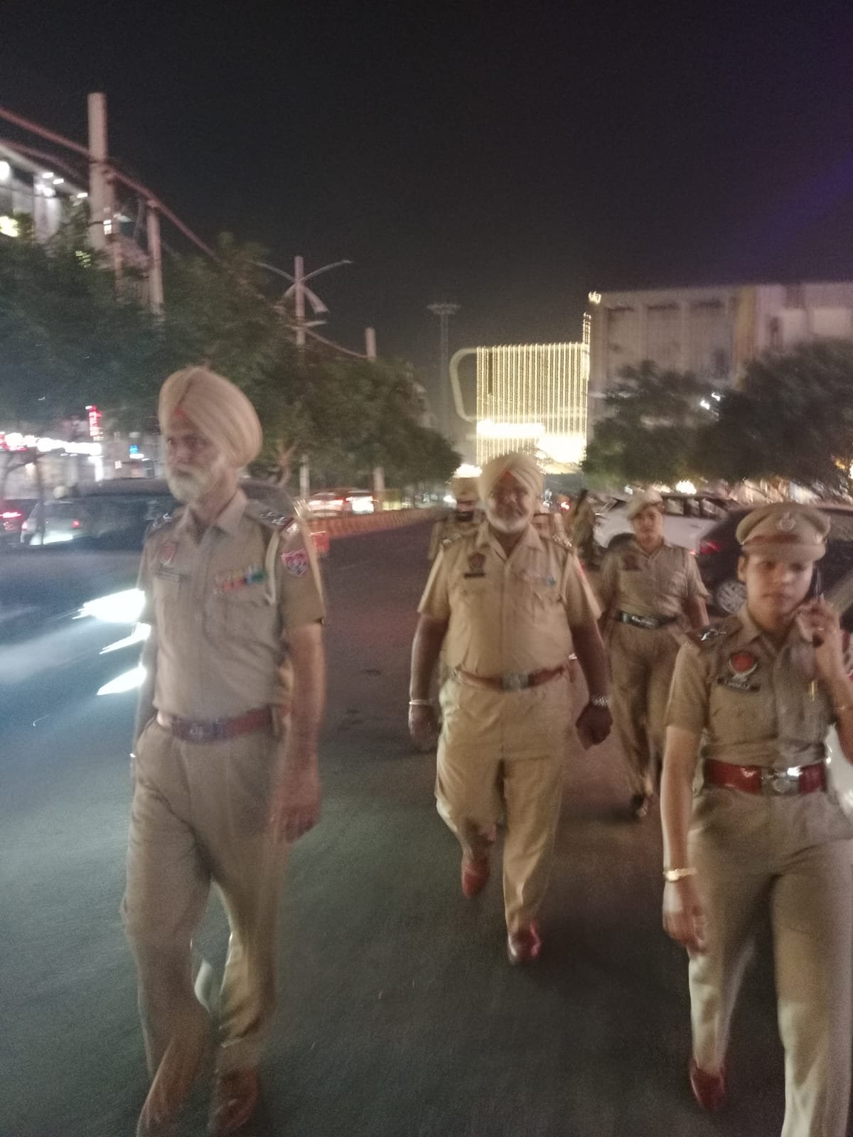उत्साह के साथ मनाएं दिवाली, आपकी सुरक्षा में चौकस है पुलिस  पढ़े पूरी खबर