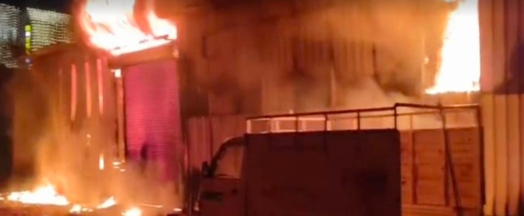 पटाखों ने मचाई तबाही, 35 से अधिक जगहों पर लगी आग  पढ़ें पूरी खबर 