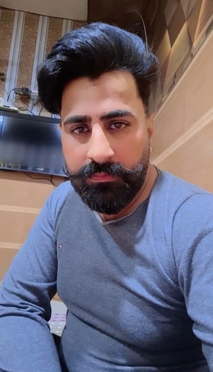 गली में मां को घूरने पर भड़के आरोपित गालियां देने पर मारा था कुश को चाकू  पढ़ें पूरी खबर 