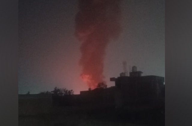 जालंधर में रबर फैक्ट्री के गोदाम में भीषण आग, लाखों का नुकसान की आशंका, देखें Video 