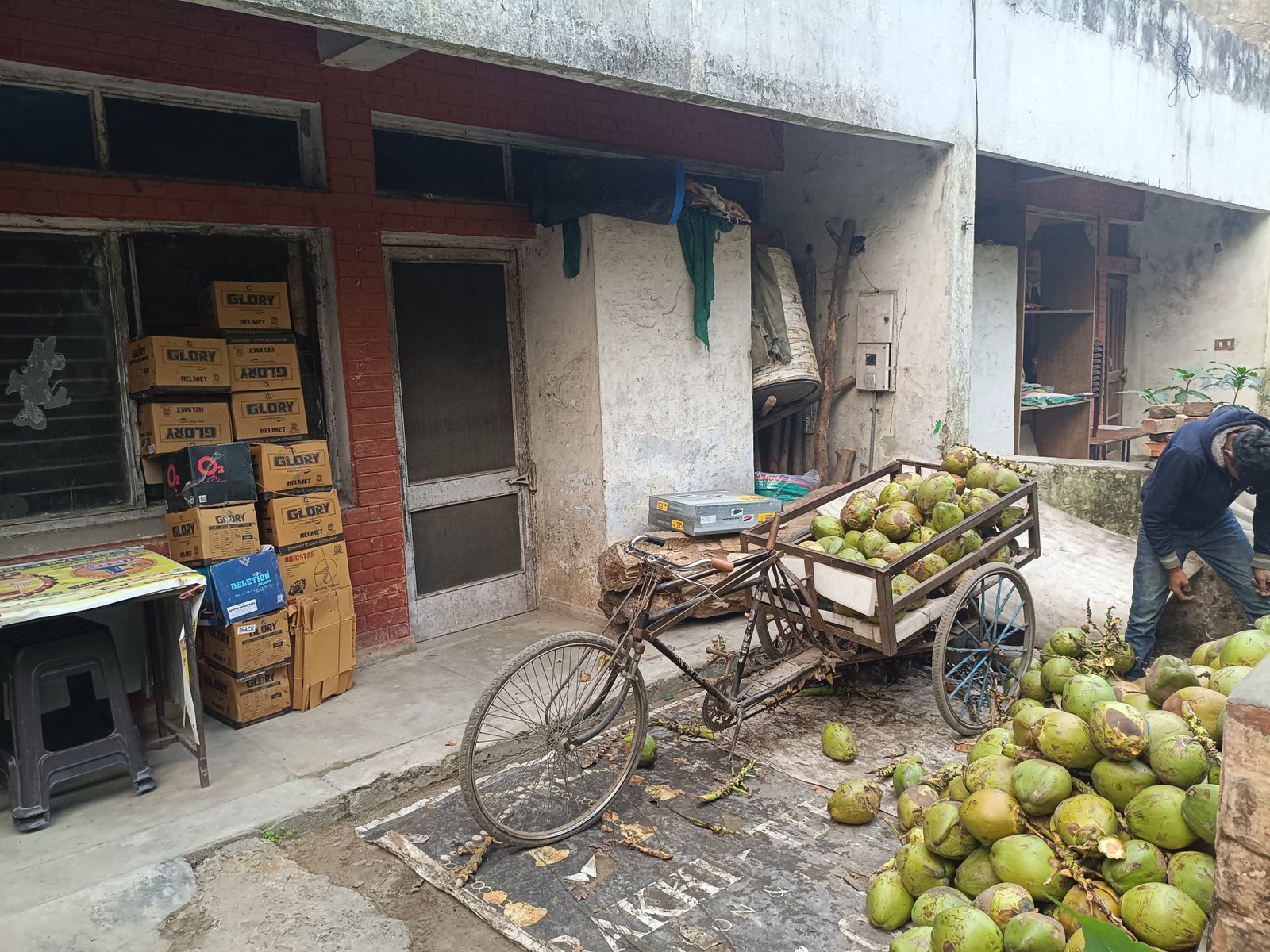 सर्किट हाउस के फुटपाथ पर ठेला लगाने वालों ने सरकारी क्वार्टरों पर जमाया कब्जा  पढ़ें पूरी खबर 