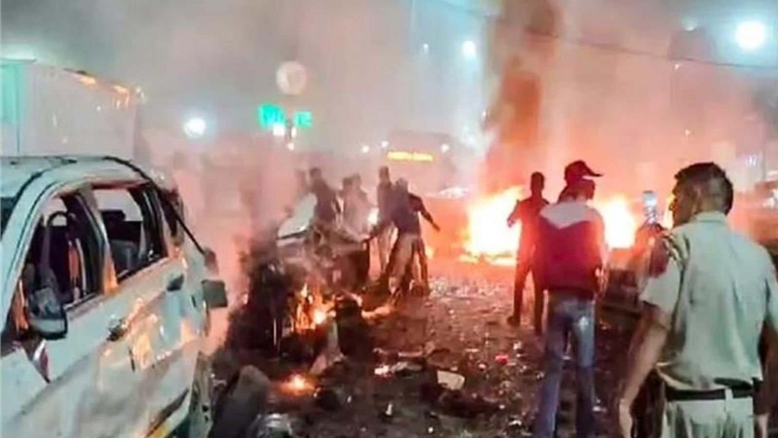 लाल किला ब्लास्ट केस में बड़ा खुलासा: चार कारों में धमाके की थी साजिश 