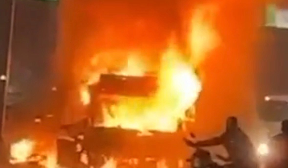 लुधियाना दर्दनाक हादसा , ट्रक में ब्लास्ट होने से ड्राइवर ज़िंदा जला 