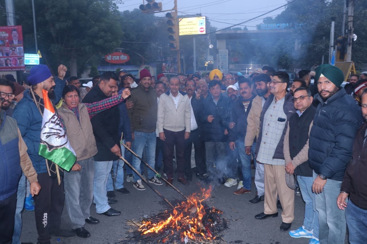 ਪੰਜਾਬ ਦੀ ਜਨਤਾ ਵਿਰੋਧੀ ਫ਼ੈਸਲੇ ਲੈ ਰਹੇ ਦਿੱਲੀ ਵਾਲੇ ਆਪ ਨੇਤਾ , ਭਗਵੰਤ ਮਾਨ ਬੇਵਸ: ਰਜਿੰਦਰ ਬੇਰੀ 