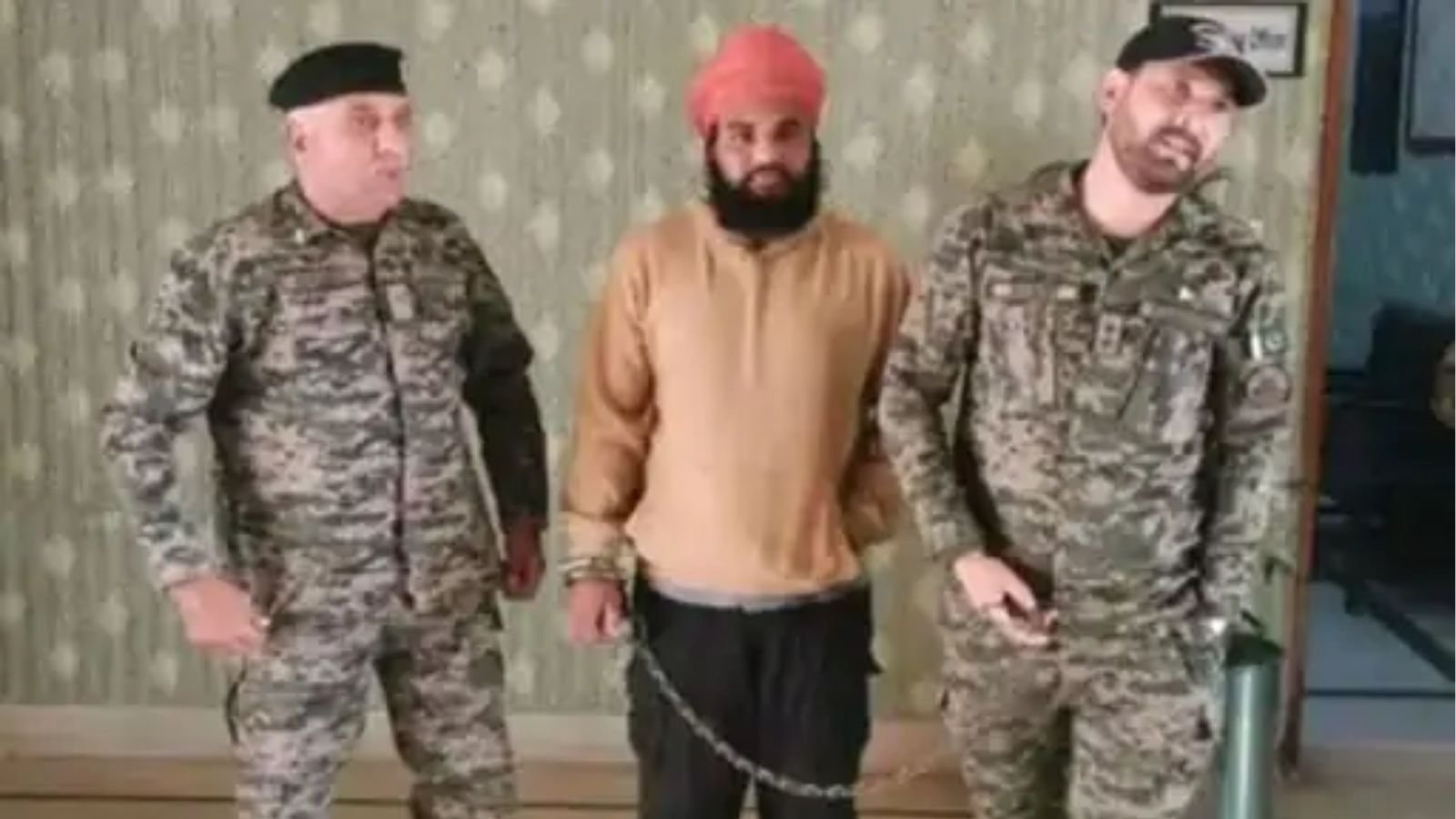पाकिस्तानी सेना ने पंजाबी युवक को पकड़ा, चला गया था बॉर्डर पार