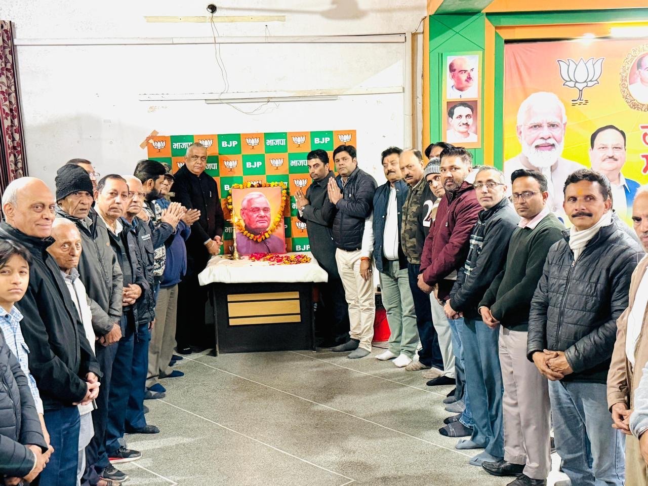 भारतीय जनता पार्टी ने *पूर्व प्रधानमंत्री स्वर्गीय भारत रत्न श्री अटल बिहारी बाजपेयी जी के जन्म शताब्दी वर्ष के उपलक्ष्य में अटल स्मृति वर्ष कार्यक्रम का किया आयोजन*