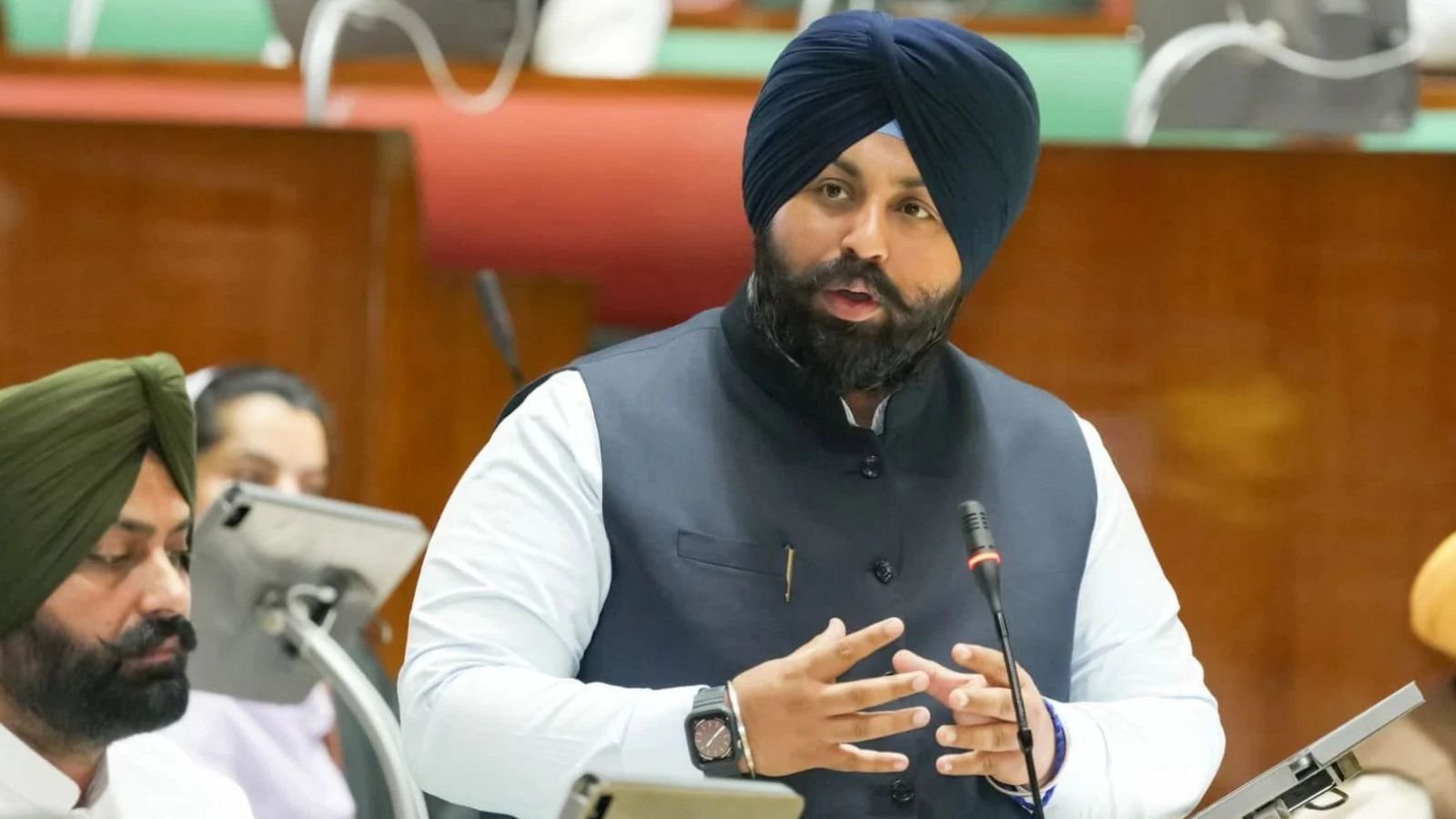 पंजाब में स्कूलों की छुट्टियों पर भ्रम, हरजोत सिंह बैंस के नाम से वायरल पोस्ट