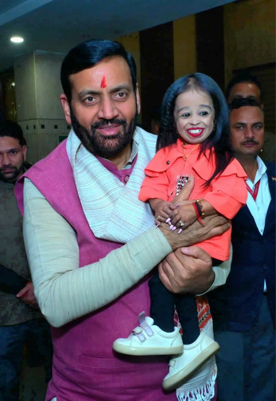 ज्योति के नाम विश्व की सबसे छोटी लड़की होने का गिनीज वर्ल्ड रिकॉर्ड दर्ज