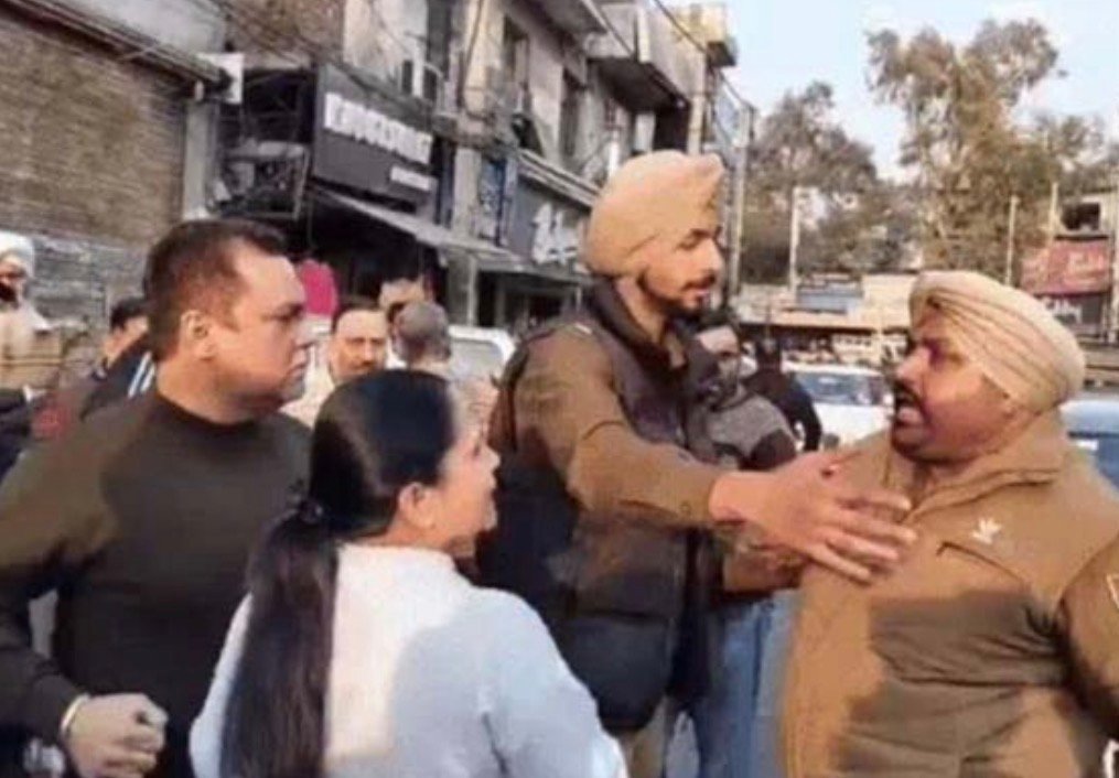 पंजाब पुलिस एक्शन में! पार्किंग विवाद में युवक को थप्पड़ जड़ने वाला ASI सस्पेंड