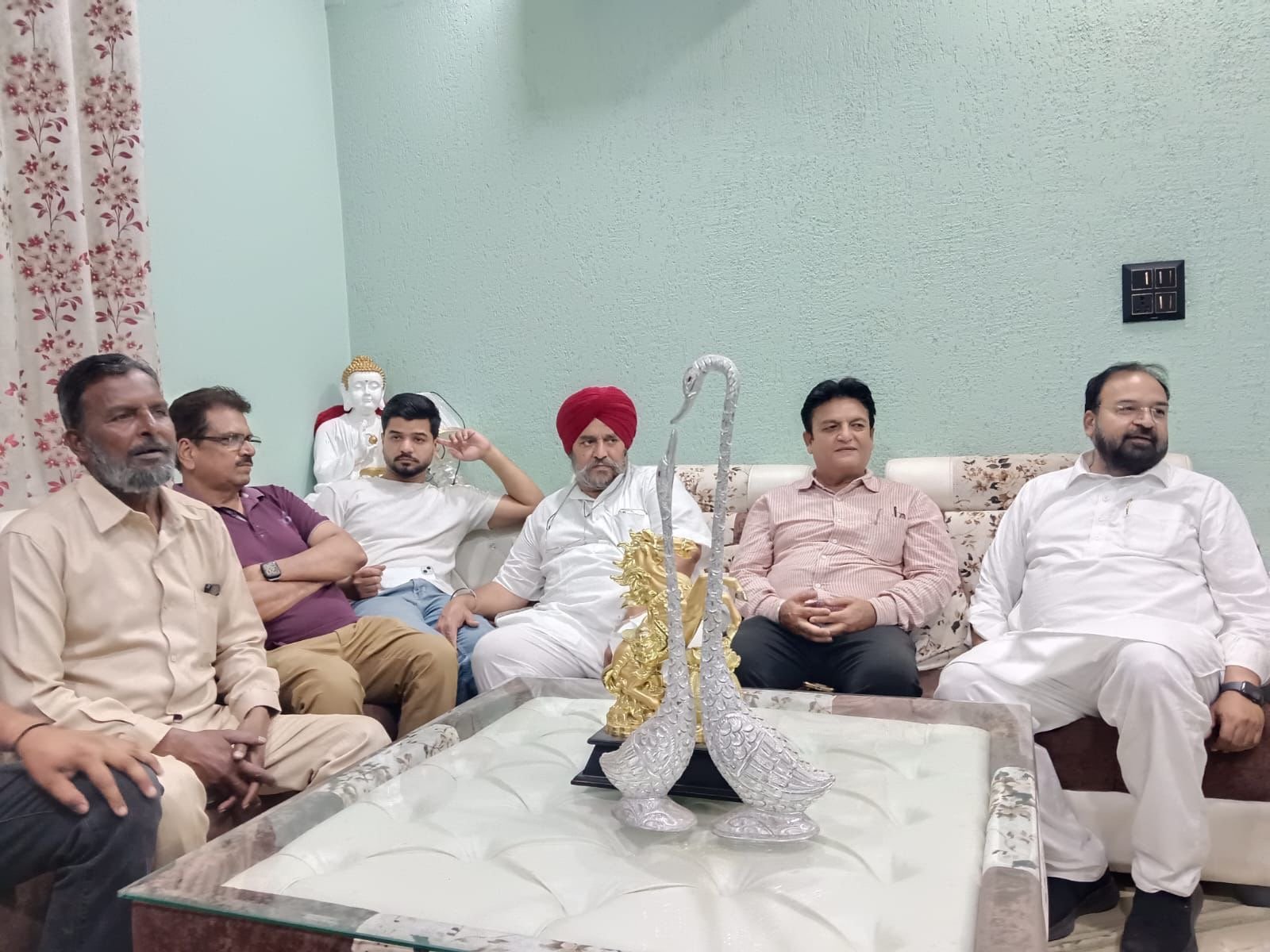 आदमपुर पहुंचे कांग्रेस ऑब्जर्वर बलराज ठाकुर, नेताओं और कार्यकर्ताओं संग की बैठक