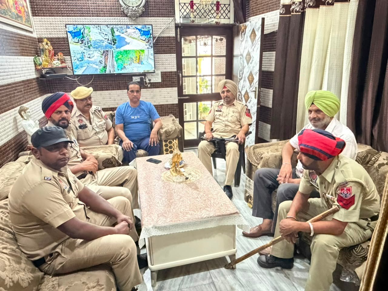 शिवसेना समाजवादी के उत्तर भारत के सीनियर उप-प्रमुख राजेश रिंकू को पुलिस ने घर में ही किया नजरबंद |