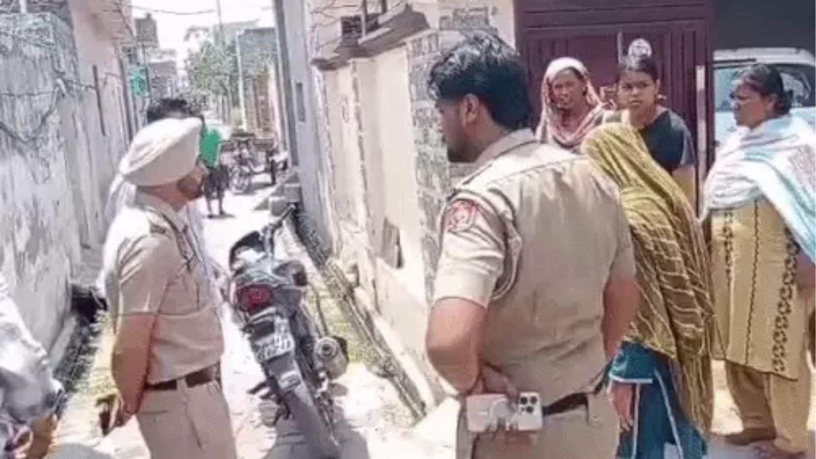 अमृतसर में बंदूक की आवाजों से टूटी रात की खामोशी, बाइक सवार हमलावर फरार