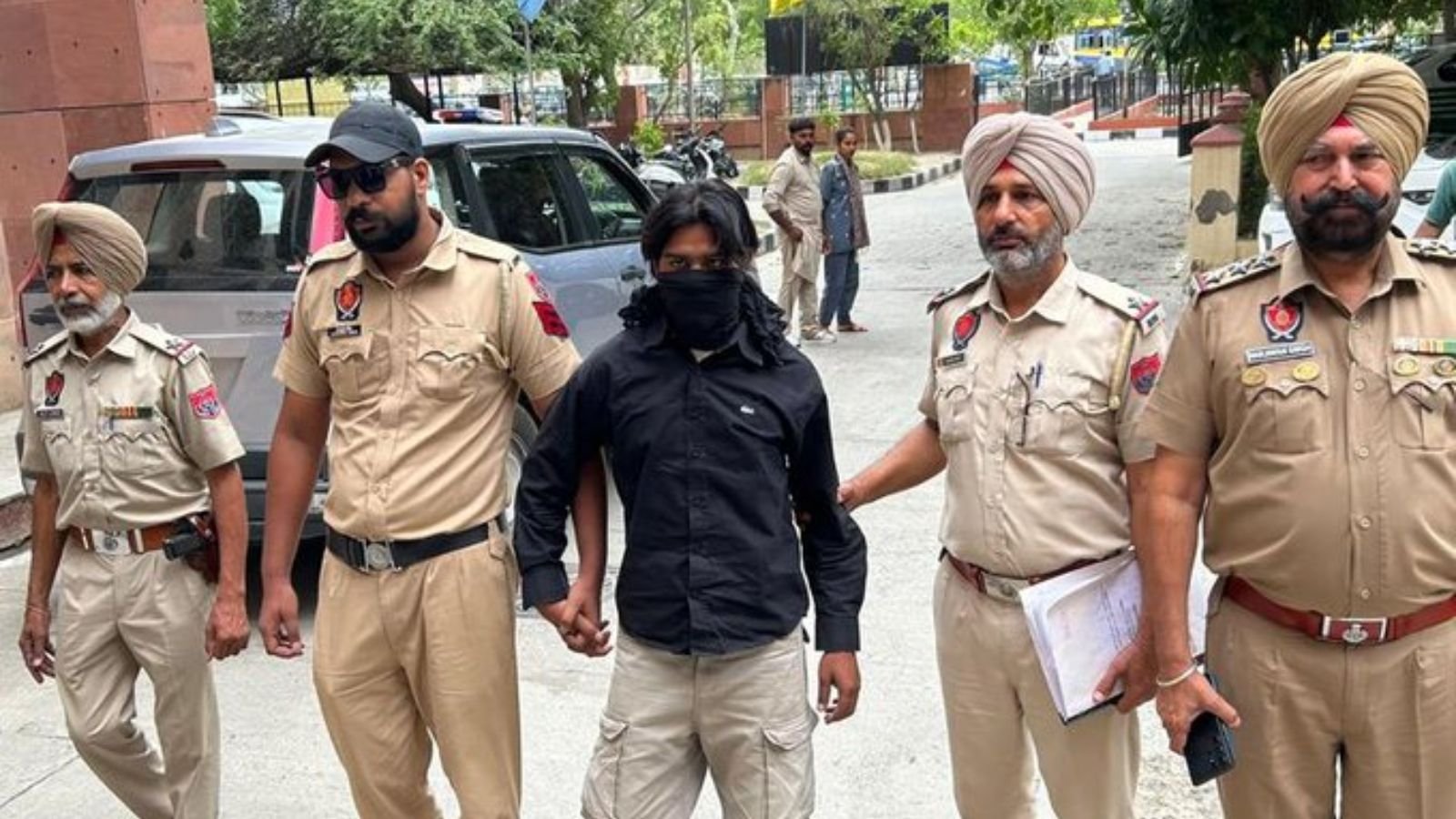 पंजाब से पाकिस्तान को खुफिया जानकारी साझा करने वाले 2 आरोपी गिरफ्तार