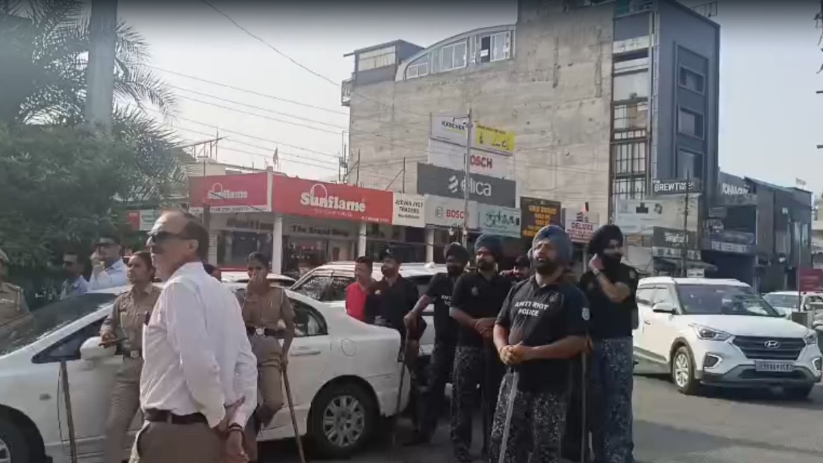 जालंधर के मॉडल टाउन में प्रॉपर्टी विवाद ने पकड़ा तूल, डॉ. जशनीव कपूर ने दी सफाई