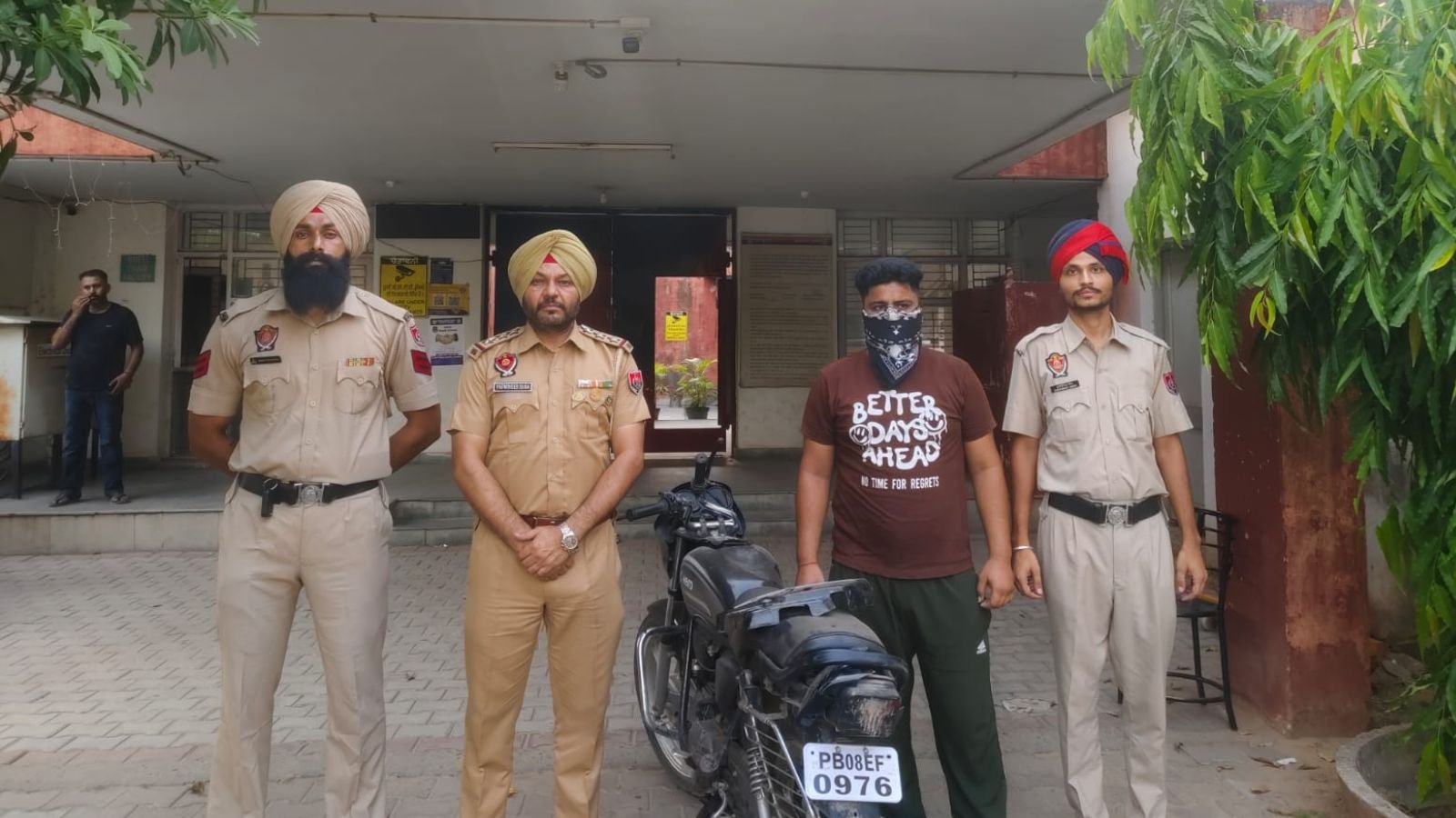 जालंधर फायरिंग मामले की जांच में नया खुलासा, पुलिस ने फर्जी नंबर प्लेट तैयार करने वाले को पकड़ा