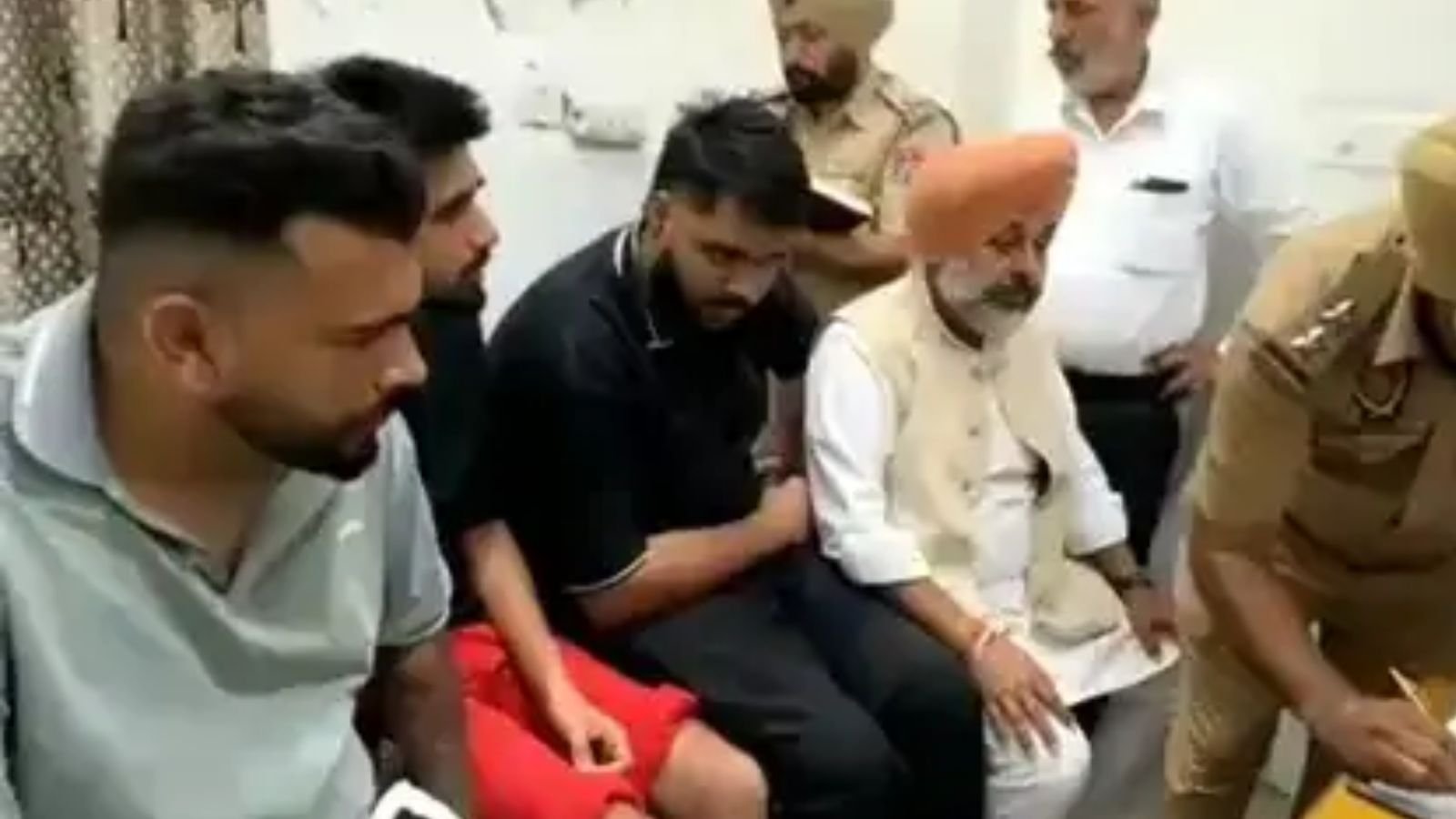 पंजाब में क्रिकेट टूर्नामेंट की रंजिश ने लिया हिंसक रूप, दोनों गुटों में चली गोलियां