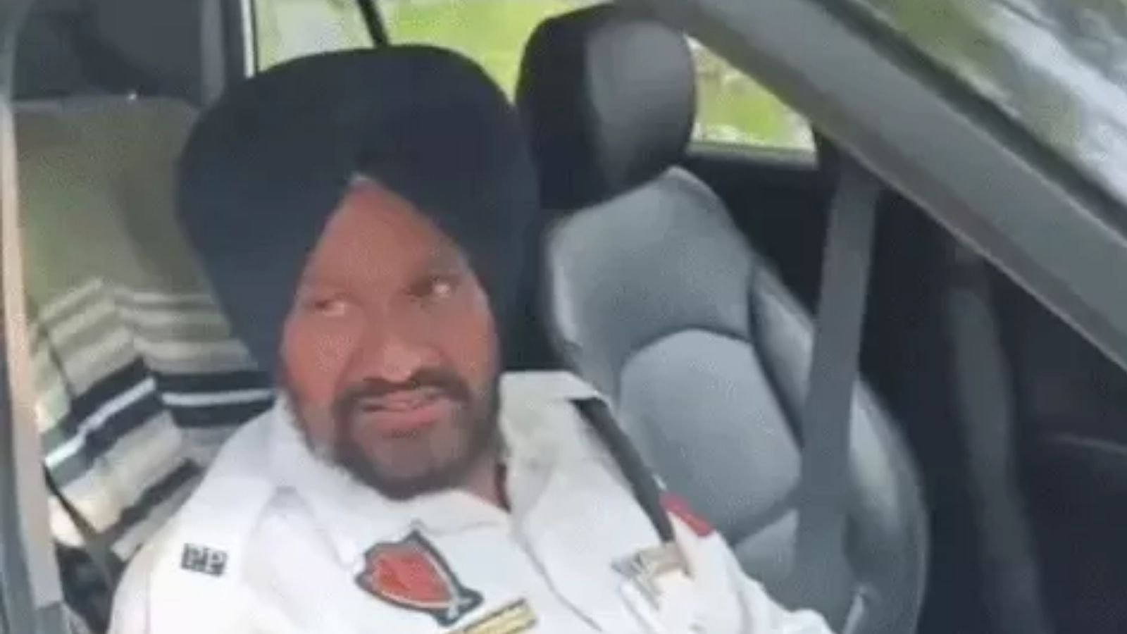 जालंधर ट्रैफिक पुलिसकर्मी की रिश्वत लेने के आरोप, वीडियो वायरल
