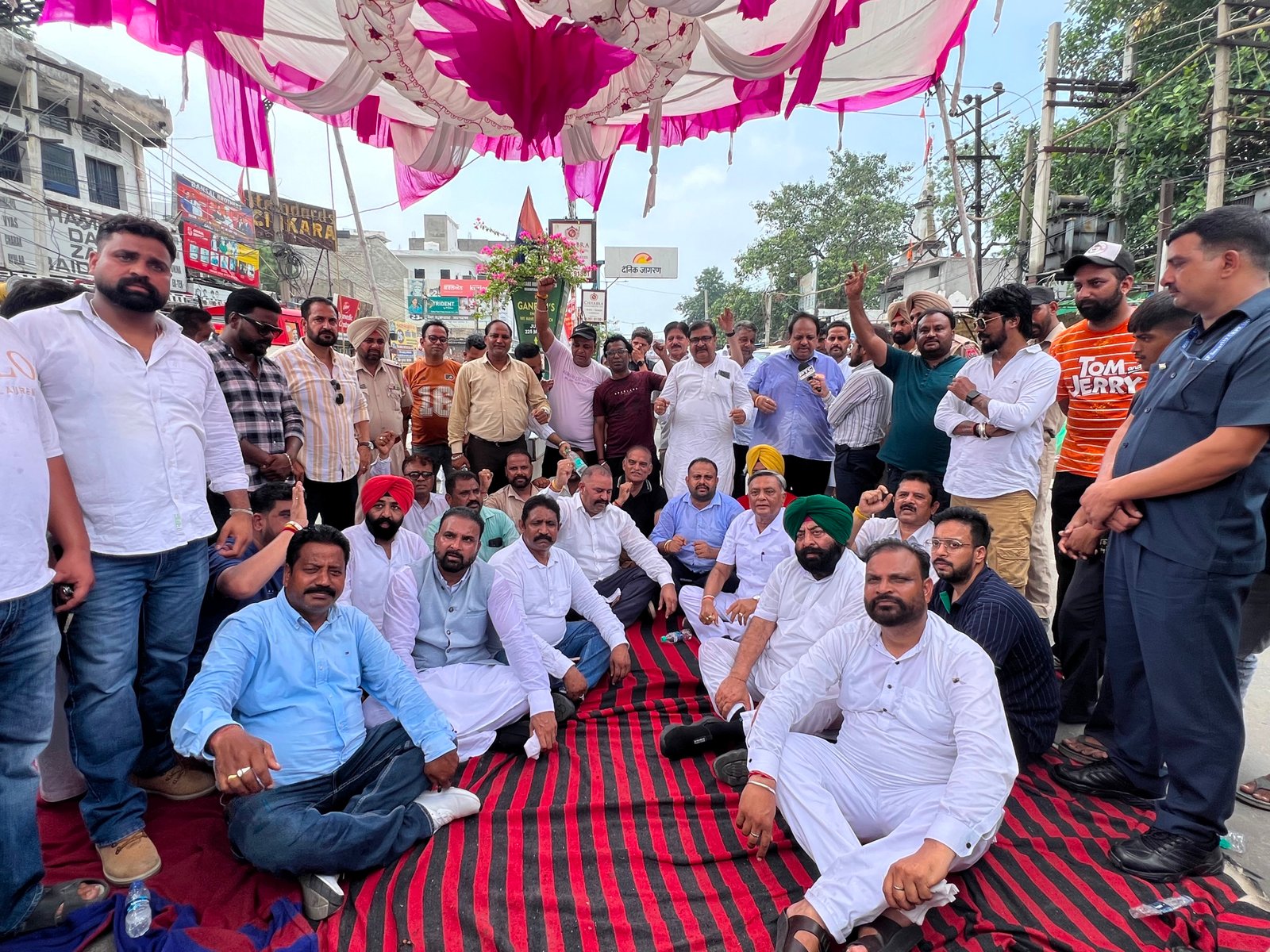ਸਫਾਈ ਕਰਮਚਾਰੀ ਸਮਾਜ ਦੀ ਰੀੜ੍ਹ ਦੀ ਹੱਡੀ ਹਨ, ਉਨ੍ਹਾਂ ਦੇ ਸਨਮਾਨ ਅਤੇ ਹੱਕਾਂ ਦੀ ਰੱਖਿਆ ਕਰਨਾ ਸਰਕਾਰ ਦੀ ਜ਼ਿੰਮੇਵਾਰੀ – ਅਸ਼ੋਕ ਸਰੀਨ ਹਿੱਕੀ