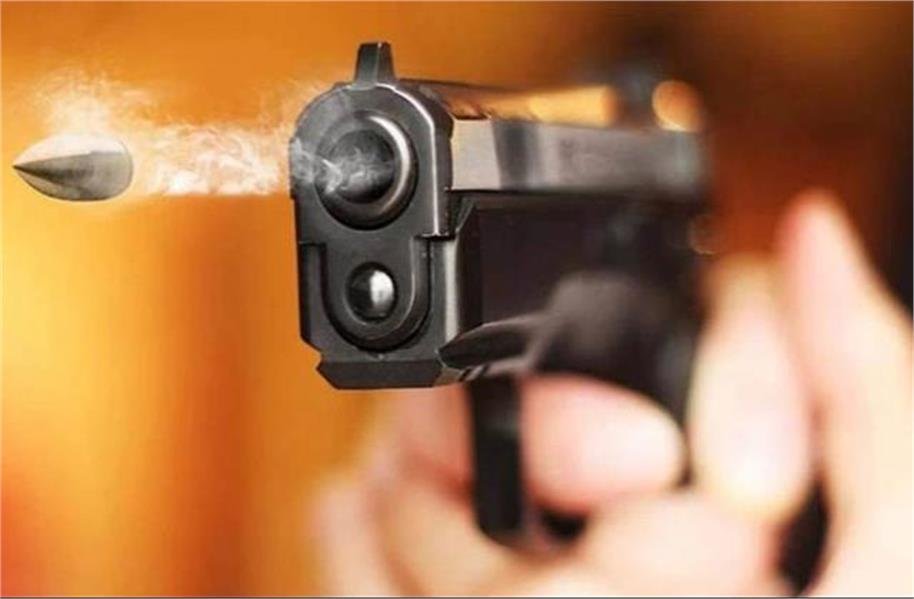  चंडीगढ़ में मकान का कब्जा लेने पहुंची महिला पर फायरिंग, मौके से वकील गिरफ्तार